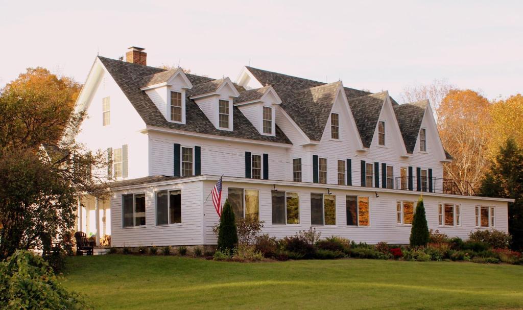 Inn At Pleasant Lake New London Buitenkant foto