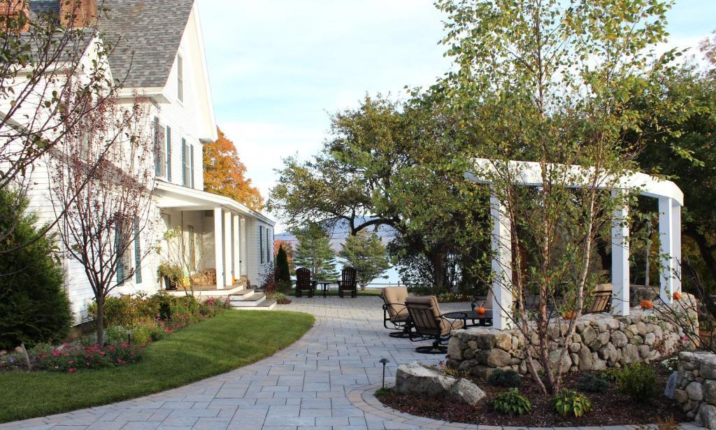 Inn At Pleasant Lake New London Buitenkant foto