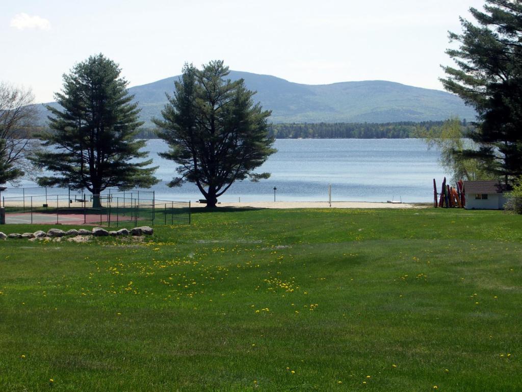 Inn At Pleasant Lake New London Buitenkant foto