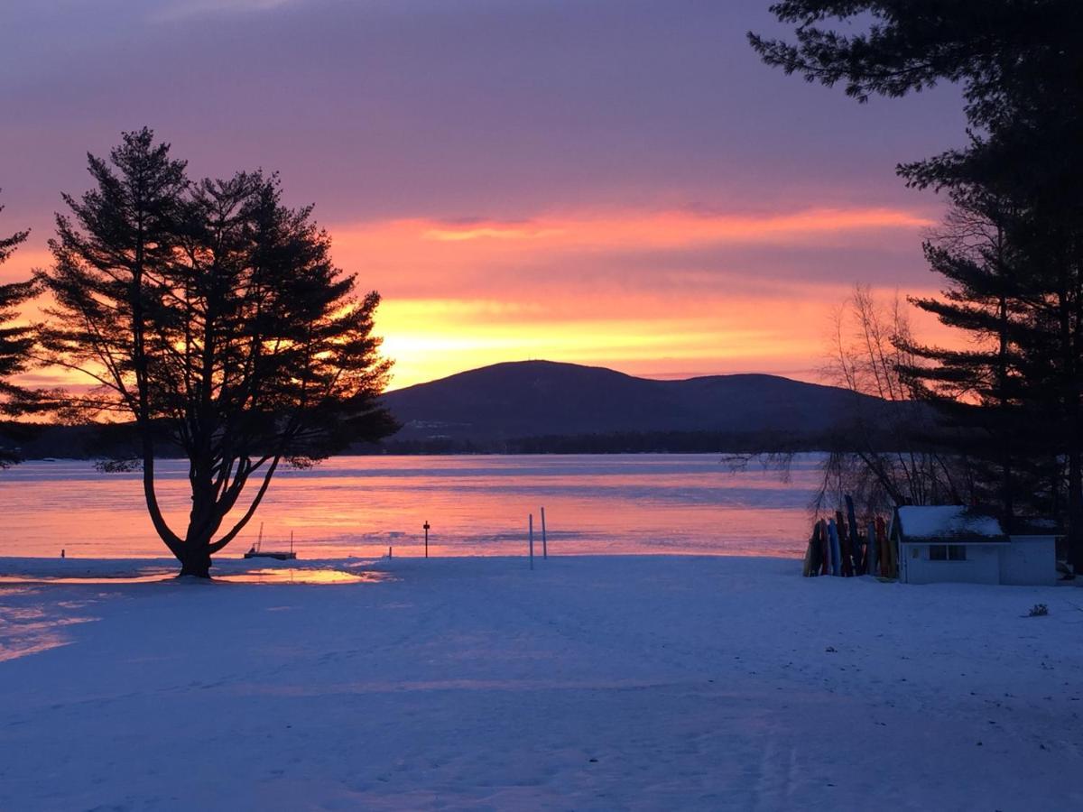 Inn At Pleasant Lake New London Buitenkant foto