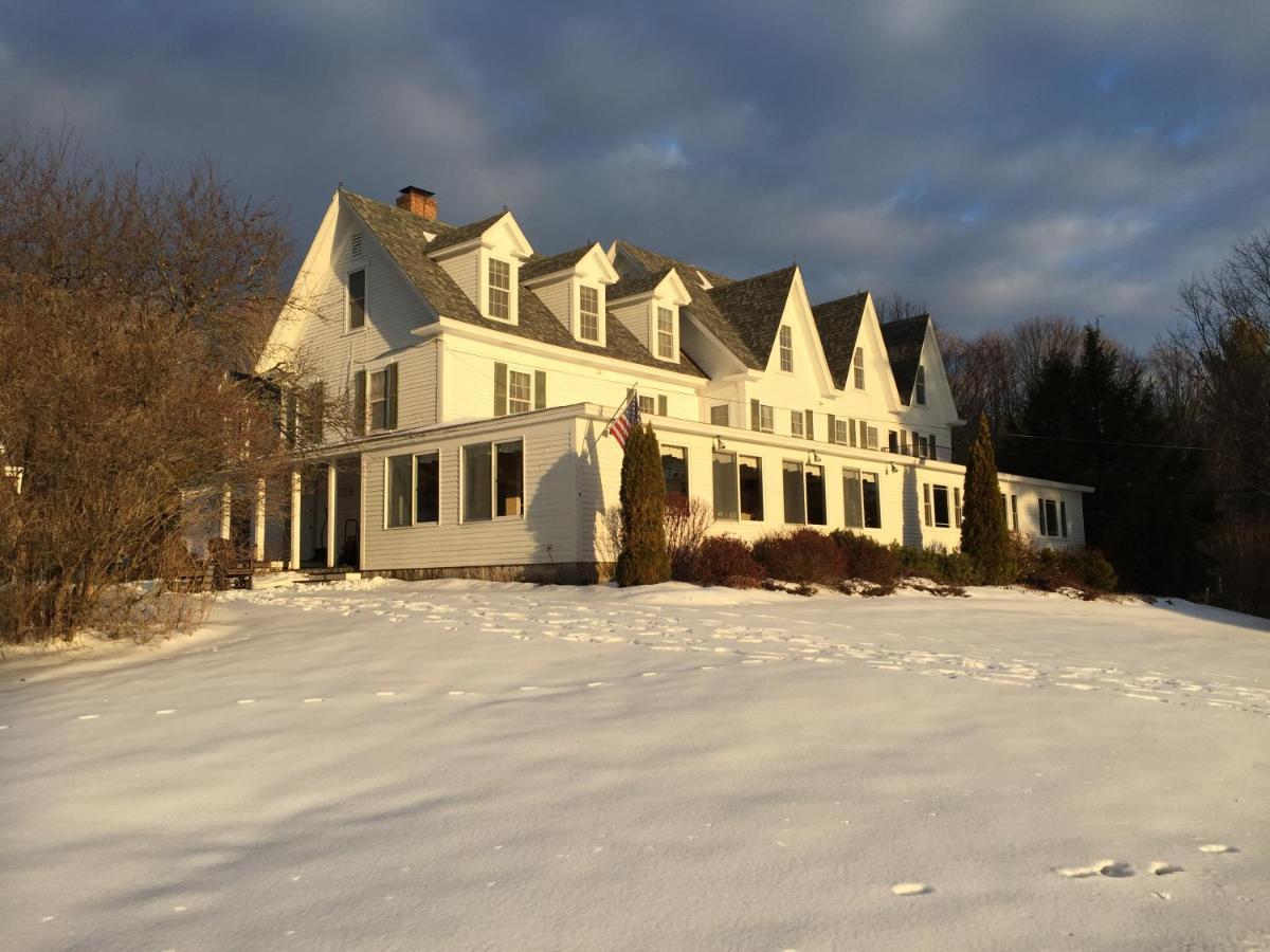 Inn At Pleasant Lake New London Buitenkant foto